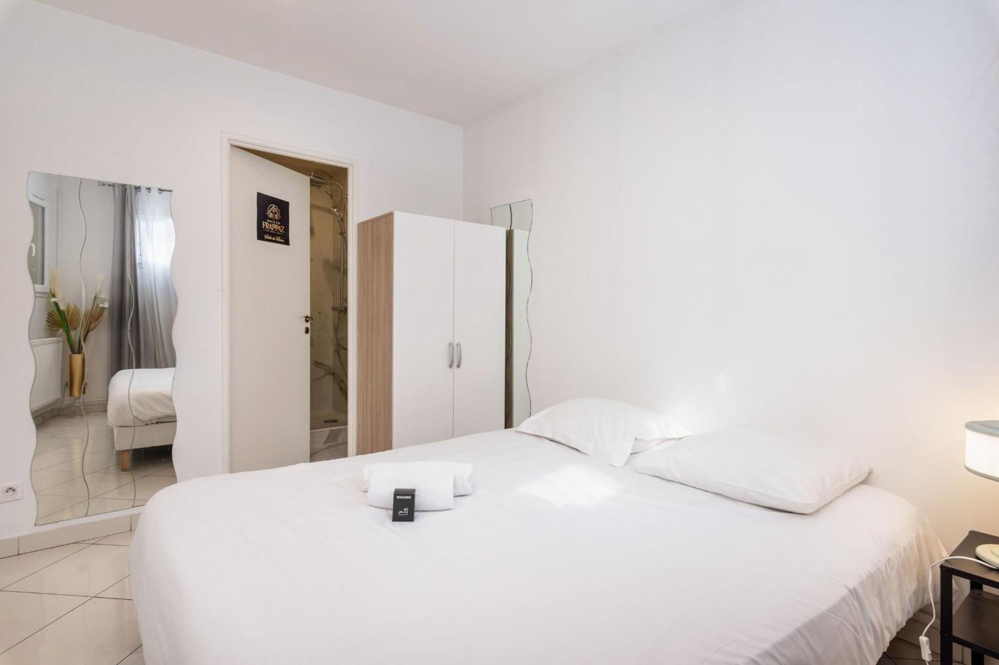 Maison Frappaz - 4 Bedrooms With Garden Villeurbanne Kültér fotó
